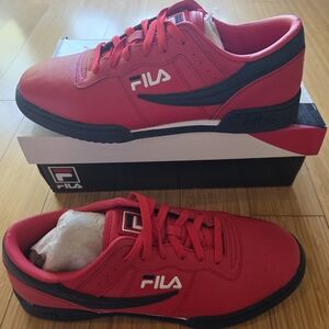 Fila Men's Bold Red and Black Sneakers